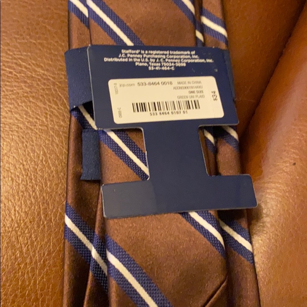 Brown Stafford Tie, new, nice - Picture 4 of 4